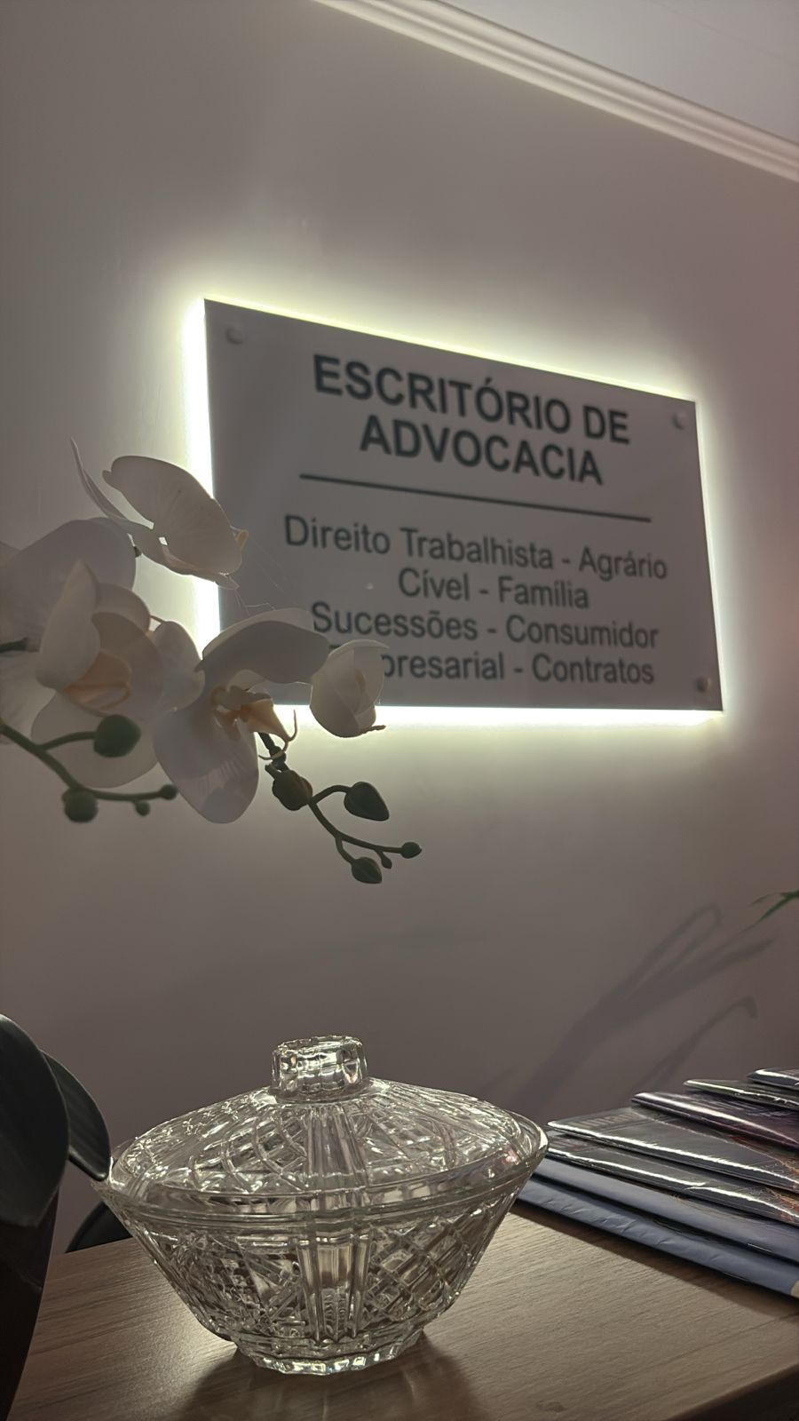 Placa do escritório de advocacia